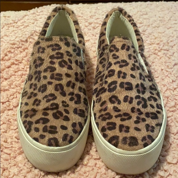 American Eagle Leopard Shoe - Picture 2 of 8